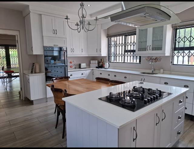 4 BEDROOM HOUSE FOR SALE IN UNITAS PARK